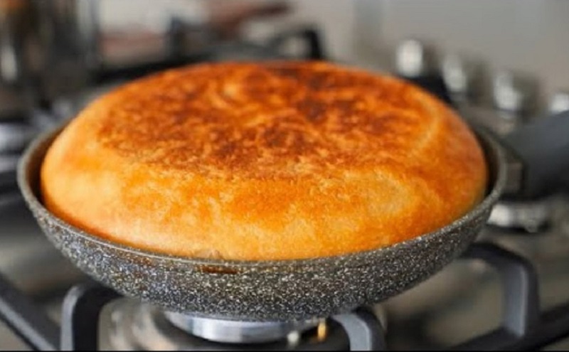 Простой способ испечь хлеб на сковороде: наслаждайтесь без духовки