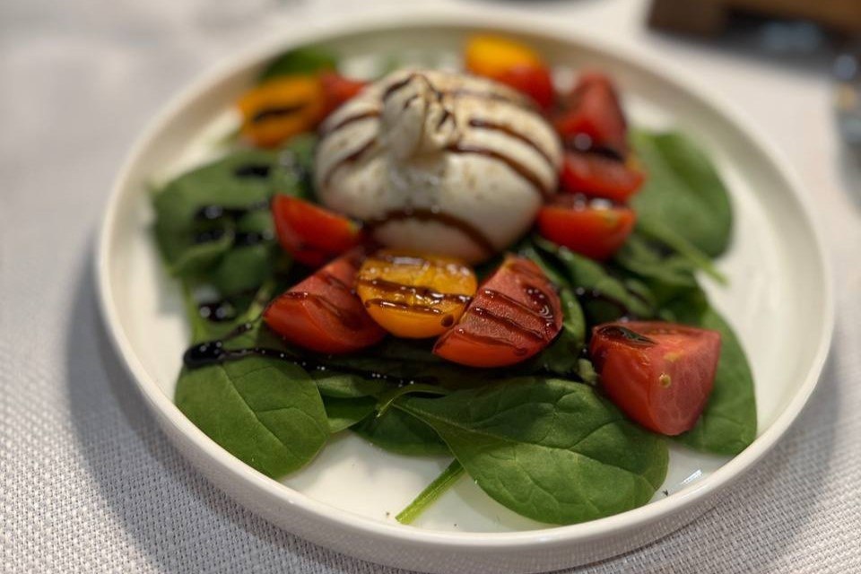 Ресторан Александра Ежова меняет название на «Эсквайр»