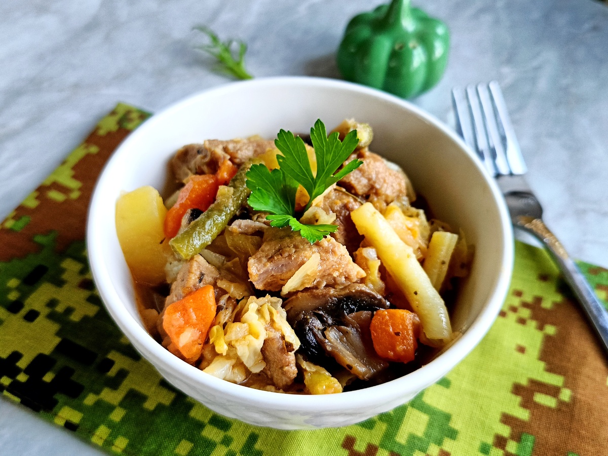 Ароматное овощное рагу с индейкой: вкусный рецепт на каждый день
