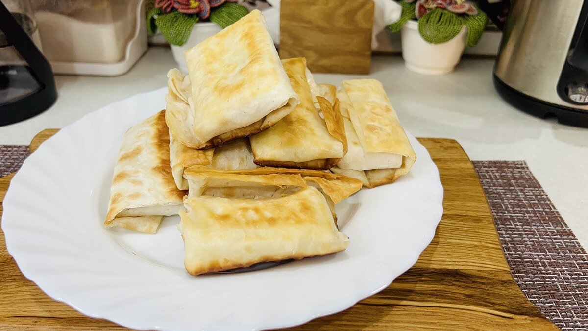 Нежные конвертики из лаваша с творогом для быстрого перекуса