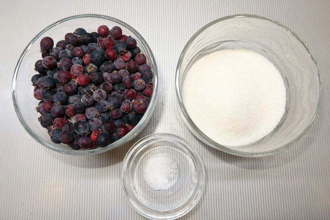 Как приготовить ароматный компот из ирги на зиму