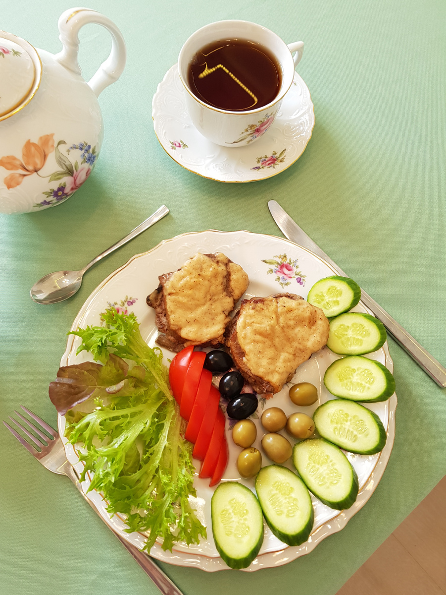 Телячья отбивная "Орлофф": вкус истории на вашем столе