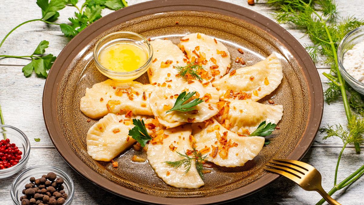 Секреты приготовления вареников с картофелем и ароматной зеленью