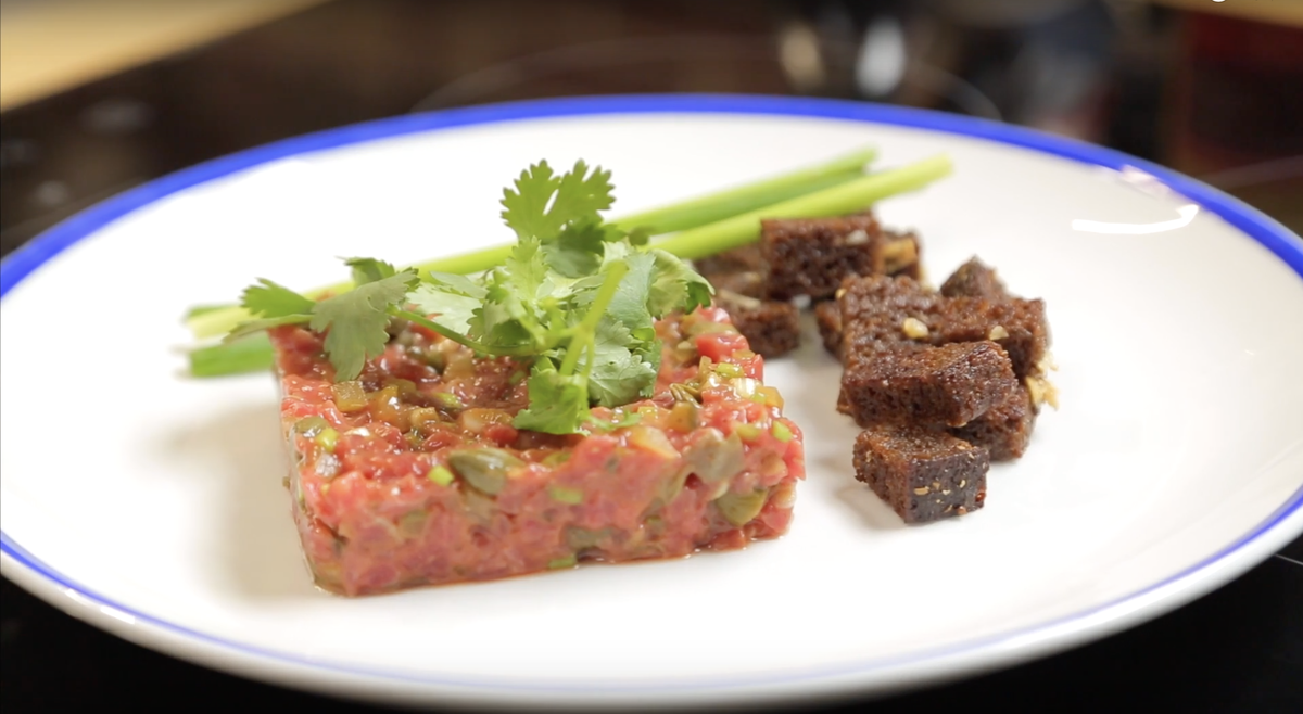 Вкусный тартар от Василия Емельяненко: секреты приготовления