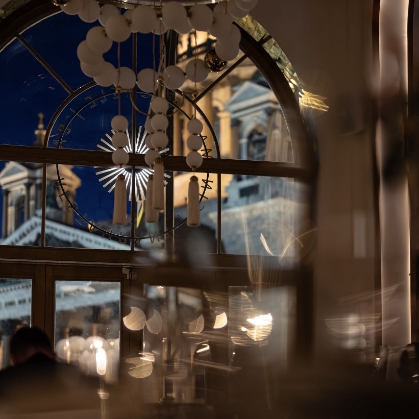 Новый бар-ресторан и кинотеатр Mich?le: Париж в сердце Петербурга