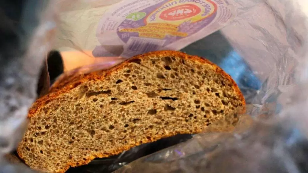 Кемерово отмечает историческую дату: бесплатный хлеб для всех