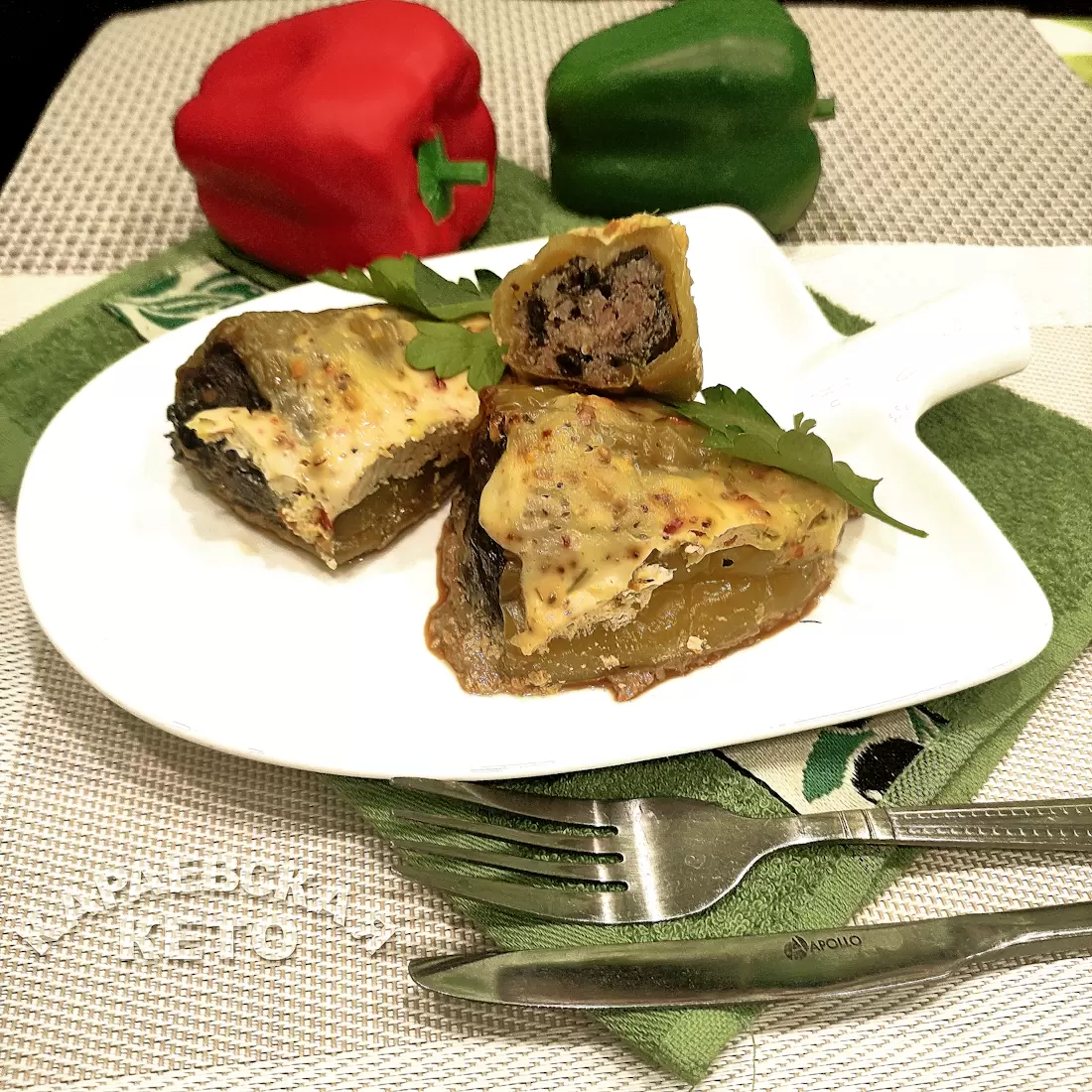 Фаршированные перцы с мясом и грибами: простое кулинарное вдохновение