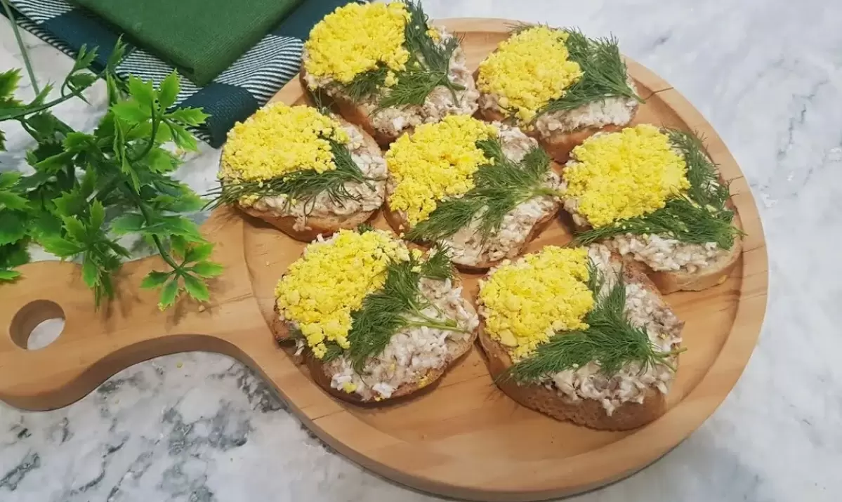 Бутерброды «Мимоза»: секрет простоты и изысканности для вашего стола