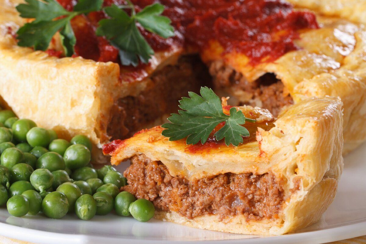 Как приготовить греческий пирог с мясом: шаг за шагом