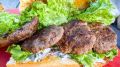 Секреты безумно вкусных турецких котлет и летнего соуса всего за пару минут