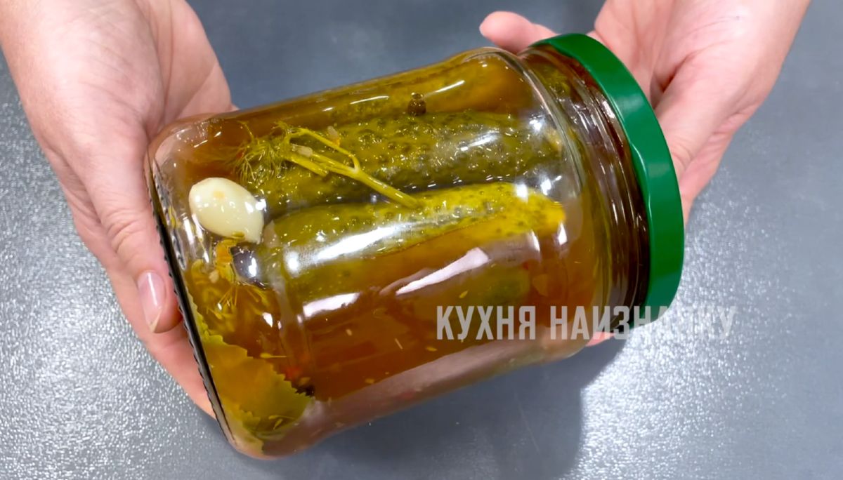 Как сделать идеальные маринованные огурцы: проверенный рецепт от мамы