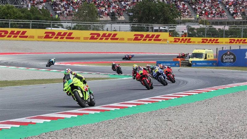 Фабио Ди Джанантонио одерживает яркую победу в гонке MotoGP в Барселоне