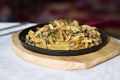 Жареный картофель с грибами и луком